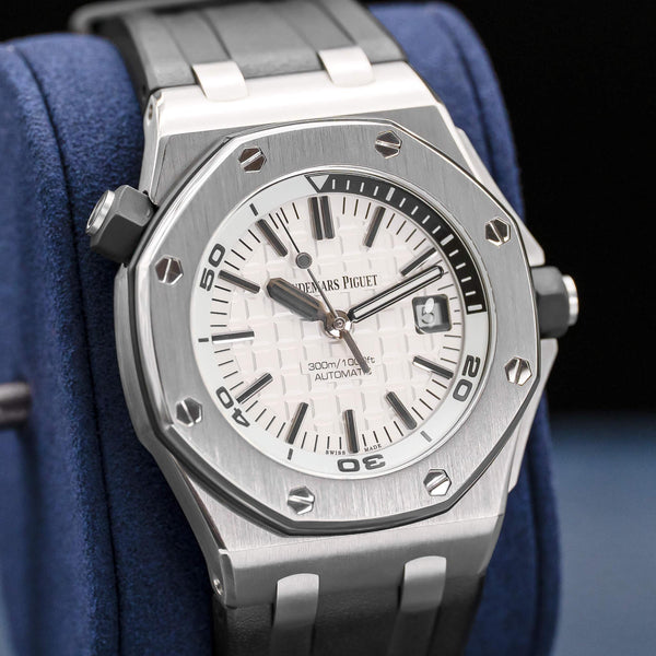 Audemars Piguet Royal Oak Offshore Diver 15710ST 42mm Box & Papers