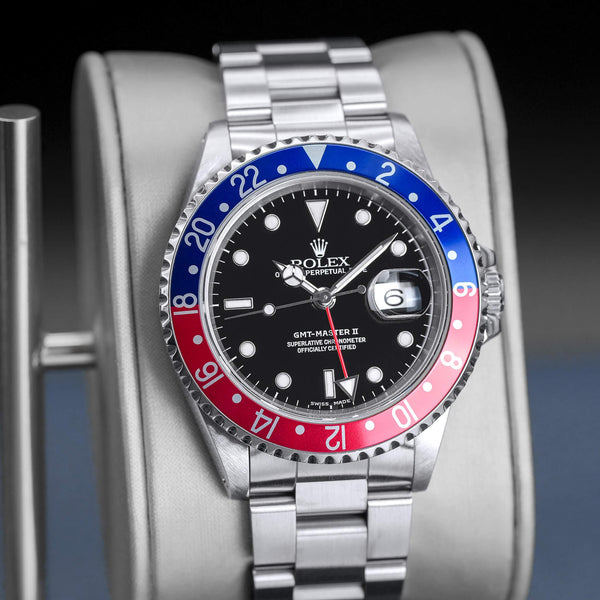 Slight angled view of Rolex GMT Master II 16710 “Pepsi”