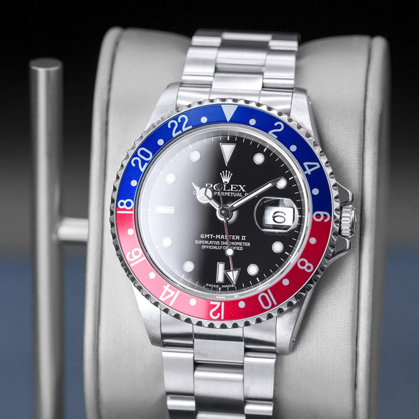 Angled opposing view with reflection of Rolex GMT Master II 16710 “Pepsi”