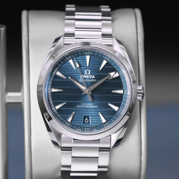 Central view of Omega Seamaster Aqua Terra Blue Teak Dial
