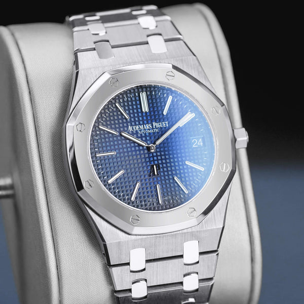 Angled view with reflection of Audemars Piguet Royal Oak 15202IP "Jumbo" Extra Thin Blue