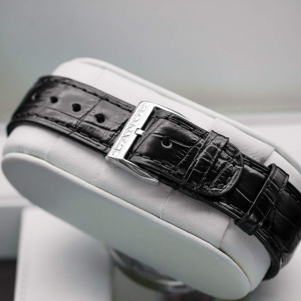 A. Lange & Sohne Grand Lange 1 139.025 Platinum strap and buckle detail