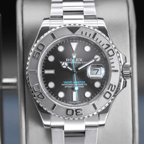 Central view of Rolex Yacht-Master 116622 Rhodium Dial