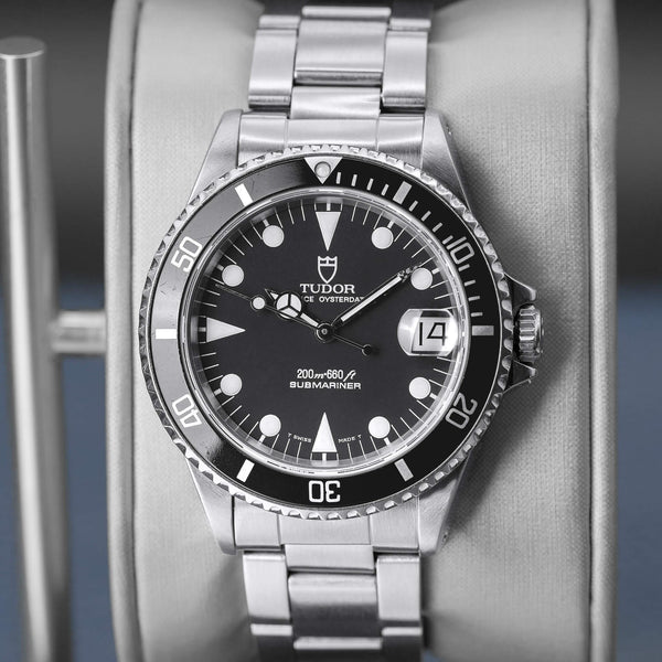 Slight angled view showing crown on Tudor Submariner 75090 Black Dial