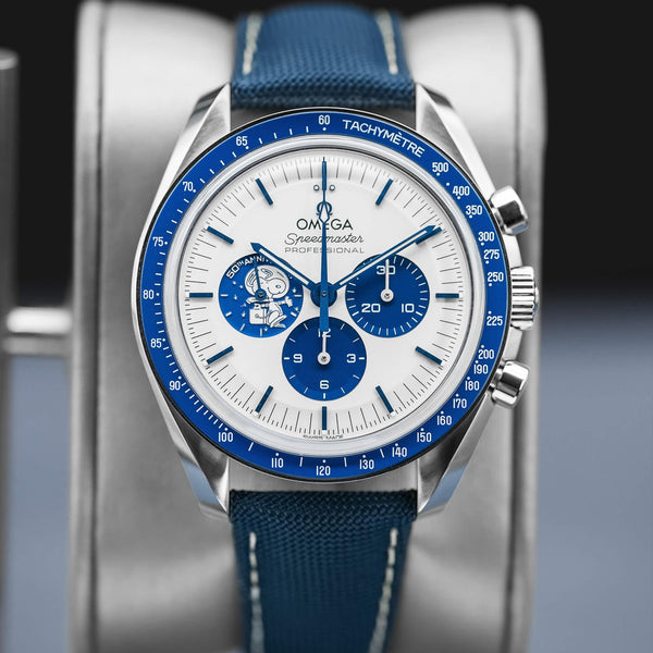 Central view of Omega Speedmaster “Silver Snoopy Award” 50th Anniversary
