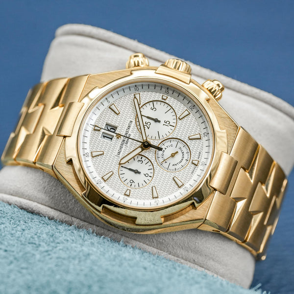 Front view of Vacheron Constantin Overseas 49150 Yellow Gold White Dial