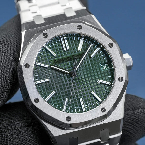 Audemars Piguet Royal Oak 15510ST Green Dial 41mm 2025 Box & Papers