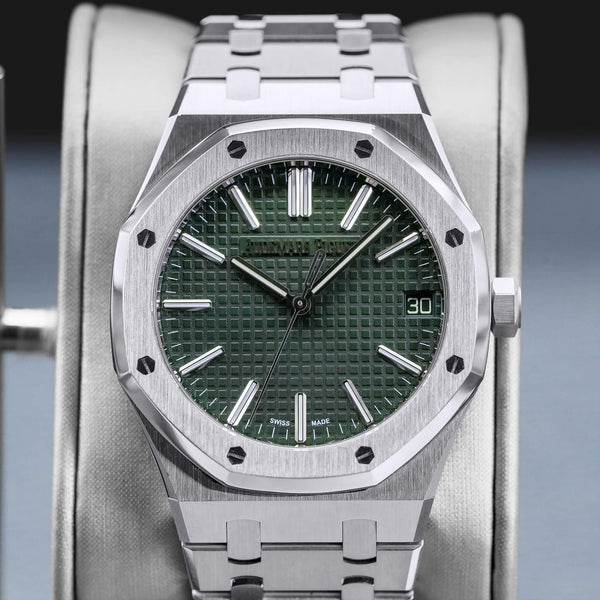 Audemars Piguet Royal Oak 15510ST Green Dial 41mm 2025 Box & Papers