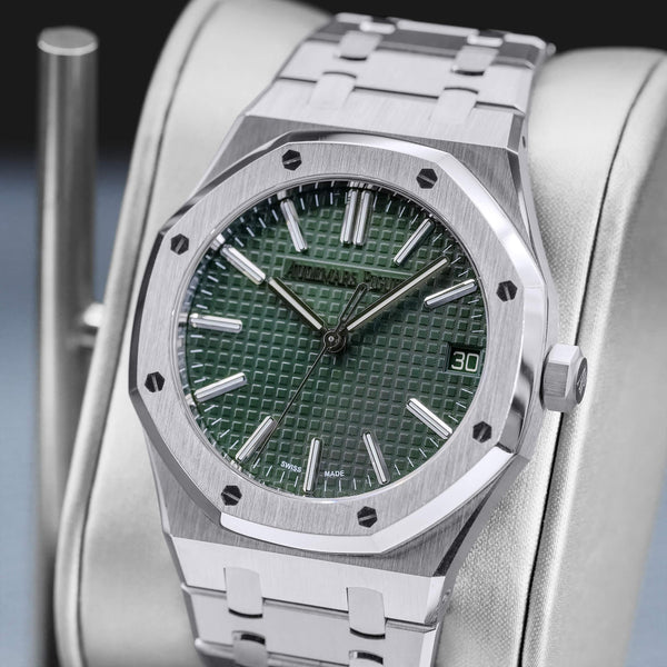 Audemars Piguet Royal Oak 15510ST Green Dial 41mm 2025 Box & Papers