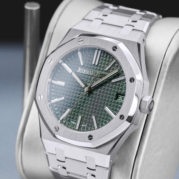 Audemars Piguet Royal Oak 15510ST Green Dial 41mm 2025 Box & Papers