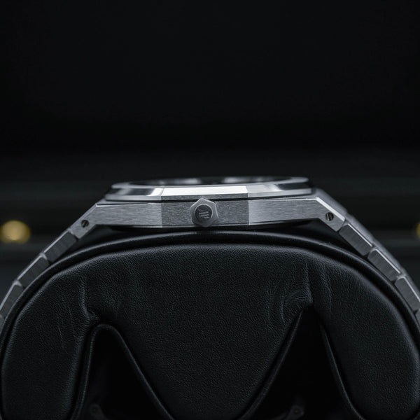 Audemars Piguet Royal Oak "Jumbo" Extra Thin 16202BC Blue 39mm 2024 Box & Papers