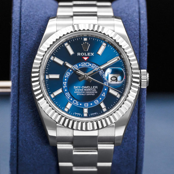 Central view of Rolex Sky Dweller 326934 Blue Dial