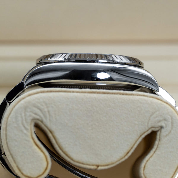 Side profile of Rolex Sky Dweller 326934 Blue Dial case