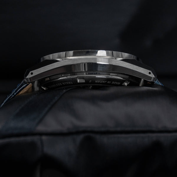 Side profile of Grand Seiko Soko Frost SBGA471 case