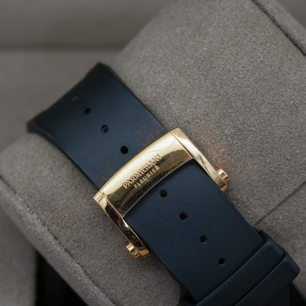 Parmigiani Fleurier Tondagraph GT Chronograph PFC903-1500/40 strap and buckle detail