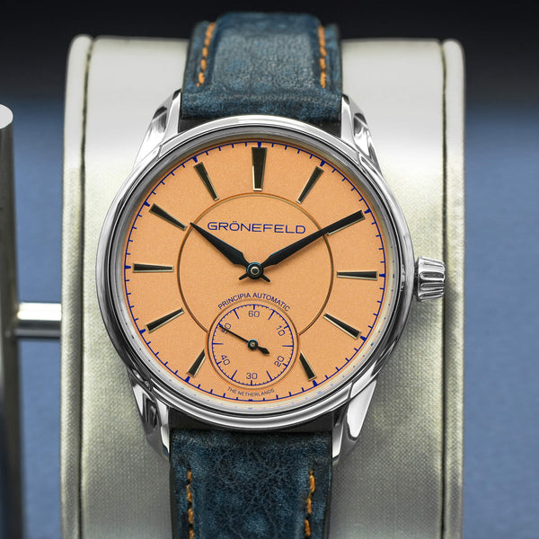 Slight angled view showing crown on Grönefeld 1941 Principia Salmon Dial