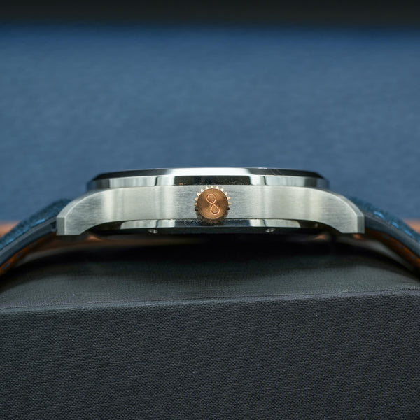 Side profile of J.N. Shapiro Infinity Custom Series case