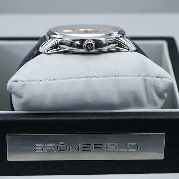 Side profile of Grönefeld 1941 Principia Salmon Dial case
