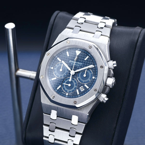Angled opposing view with reflection of Audemars Piguet Royal Oak Chronograph "Kasparov" 25860ST Blue Dial