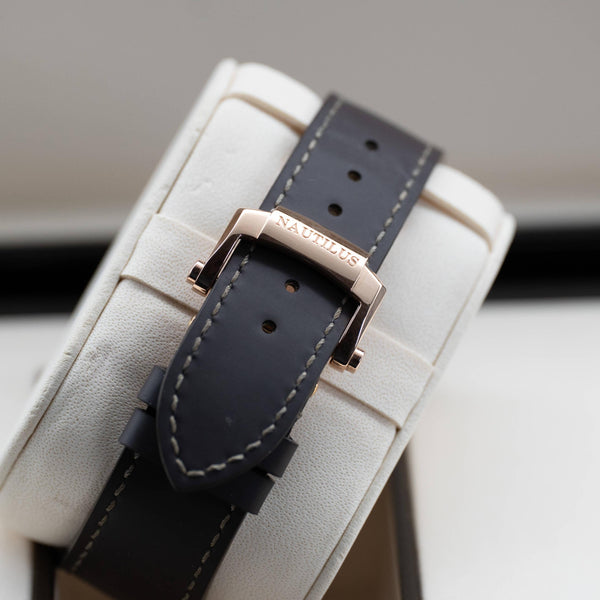Patek Philippe Nautilus 5712R Rose Gold Brown Dial strap and buckle detail