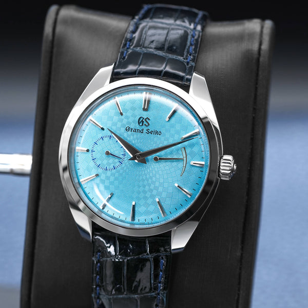 Close-up opposing view of Grand Seiko SBGK015 “Ryūsendō”