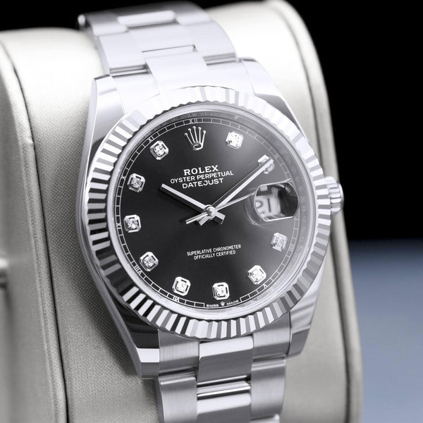 Angled view with reflection of Rolex Datejust 126334 Black Diamond Dial
