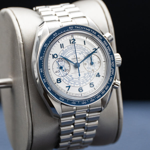 Angled view with reflection of Omega Speedmaster Chronoscope White Dial