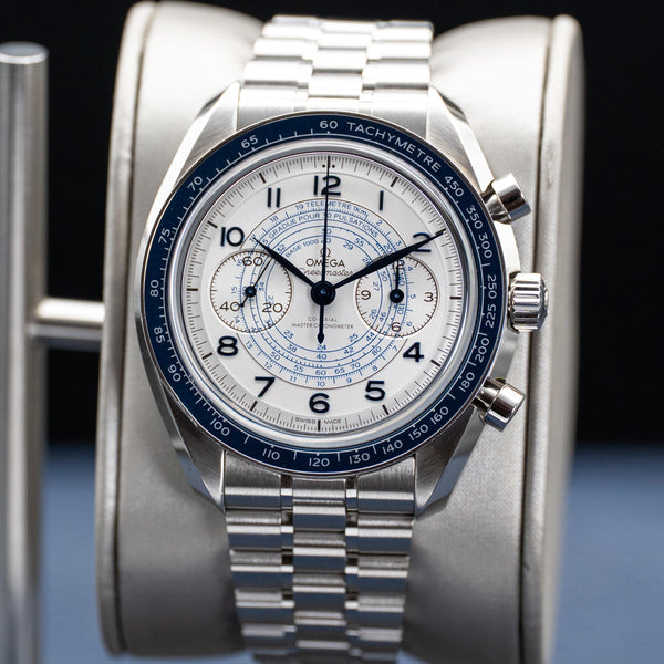 Slight angled view showing crown on Omega Speedmaster Chronoscope White Dial