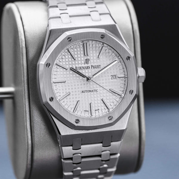 Audemars Piguet Royal Oak 15400ST White Dial 41mm with Box