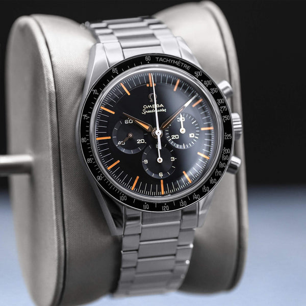 Angled view with reflection of Omega Speedmaster FOiS 39.7mm 2025