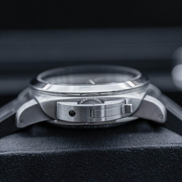 Opposite side view of Panerai Luminor Marina PAM00321 Black Dial
