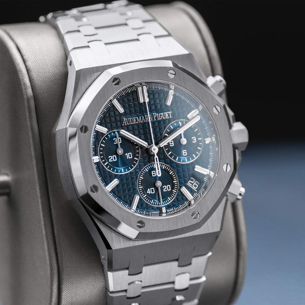 Angled view with reflection of Audemars Piguet Royal Oak Chronograph 26240ST Blue Dial