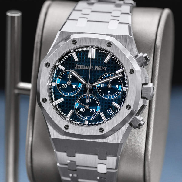 Close-up opposing view of Audemars Piguet Royal Oak Chronograph 26240ST Blue Dial