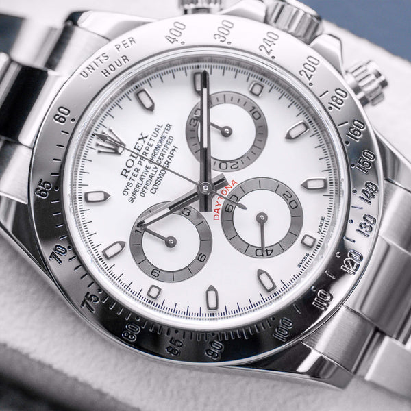 Angled macro view of Rolex Cosmograph Daytona 116520 White Dial