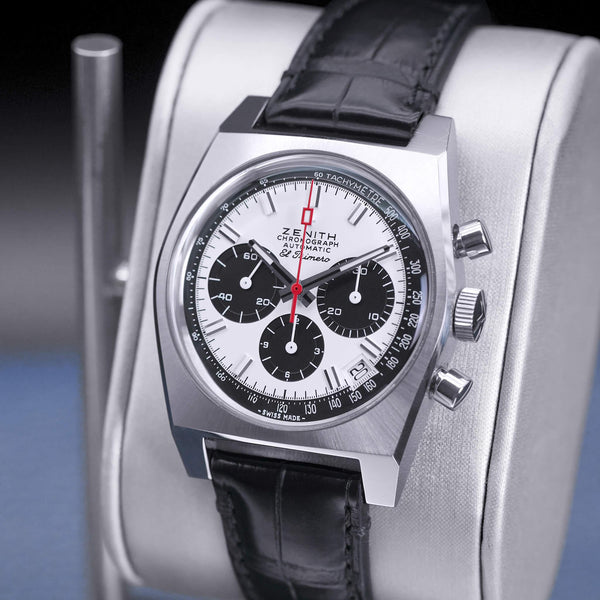 Close-up opposing view of Zenith Chronomaster El Primero A384 Revival Silver Dial