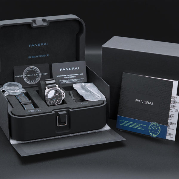 Panerai Luminor Submersible PAM00683 42mm Box & Papers