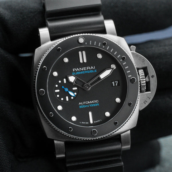 Panerai Luminor Submersible PAM00683 42mm Box & Papers