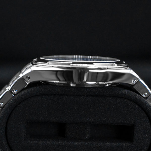 Vacheron Constantin Overseas 4520V Blue Dial 41mm Box & Papers