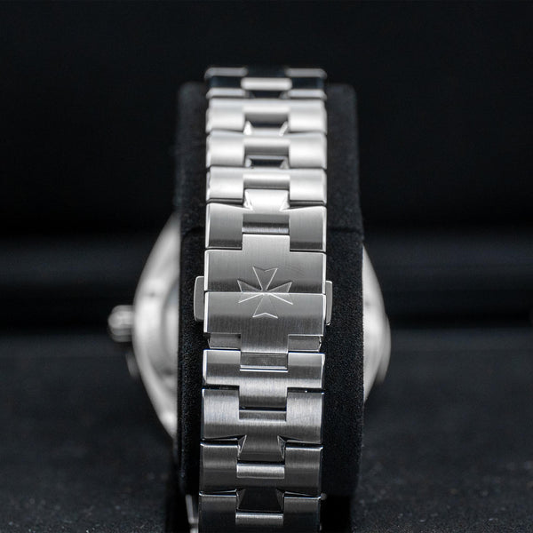 Vacheron Constantin Overseas 4520V Blue Dial 41mm Box & Papers