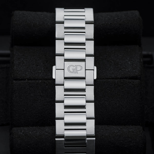 Girard-Perregaux GP Laureato Blue Dial 42mm Box & Papers