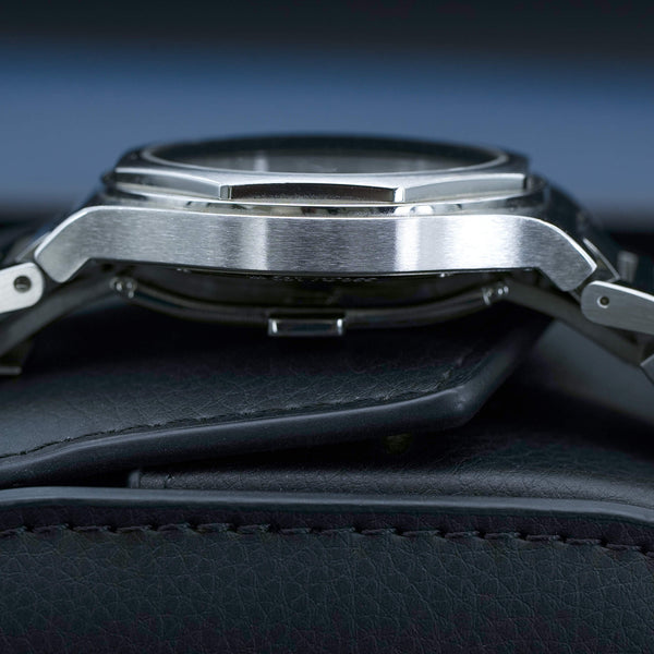 Girard-Perregaux GP Laureato Blue Dial 42mm Box & Papers