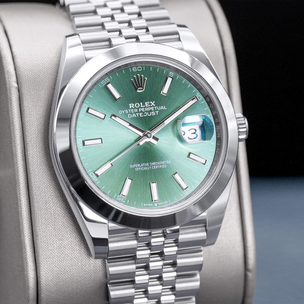 Rolex Datejust 126300 Green Dial Smooth 41mm Box & Papers
