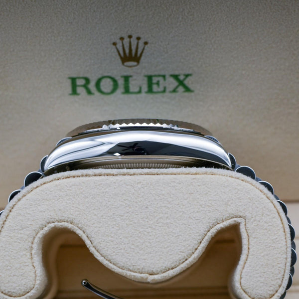 Rolex Sky Dweller 336934 Green Dial Jubilee 42mm Box & Papers