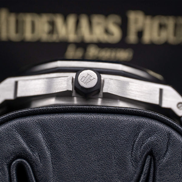 Opposite side view of Audemars Piguet Royal Oak Offshore Diver 15710ST case