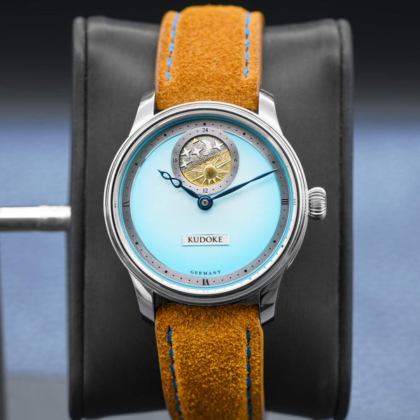 Central view of Kudoke 2 “Bluebird” Limited Edition