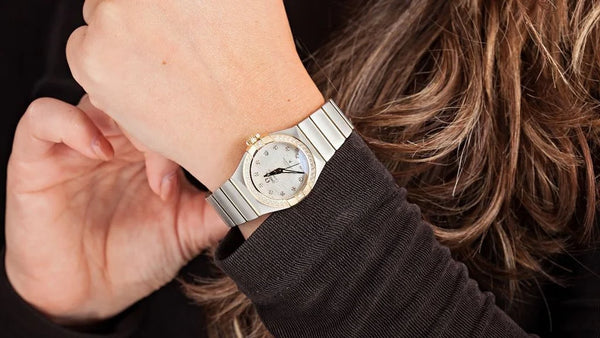 Discover Women’s Luxury Watches: Iconic Models, Prices, and Buying Advice