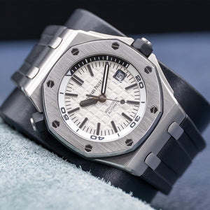 Audemars Piguet Royal Oak Offshore Diver 15710ST 42mm Box & Papers