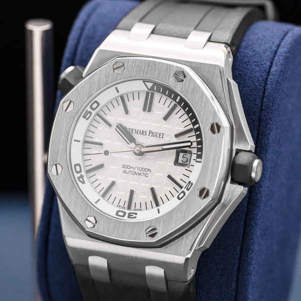 Audemars Piguet Royal Oak Offshore Diver 15710ST 42mm Box & Papers
