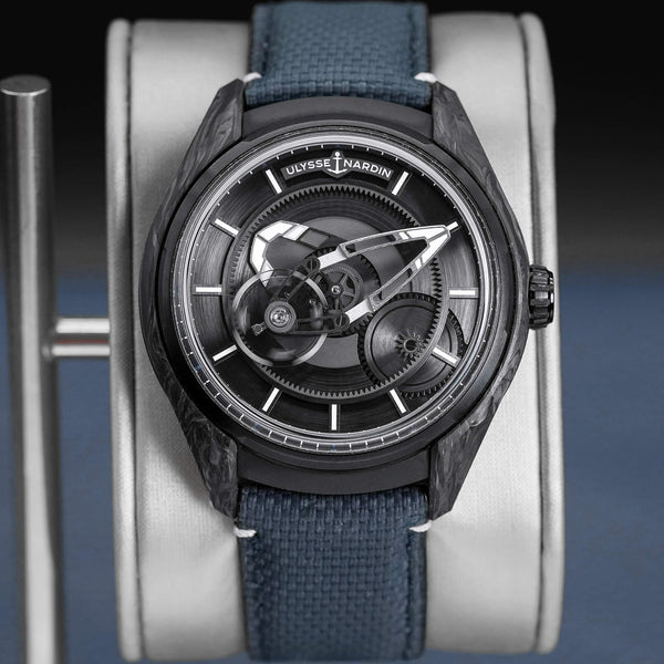 Central view of Ulysse Nardin Freak X Carbon 2303-270/CARB