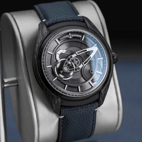 Angled view with reflection of Ulysse Nardin Freak X Carbon 2303-270/CARB